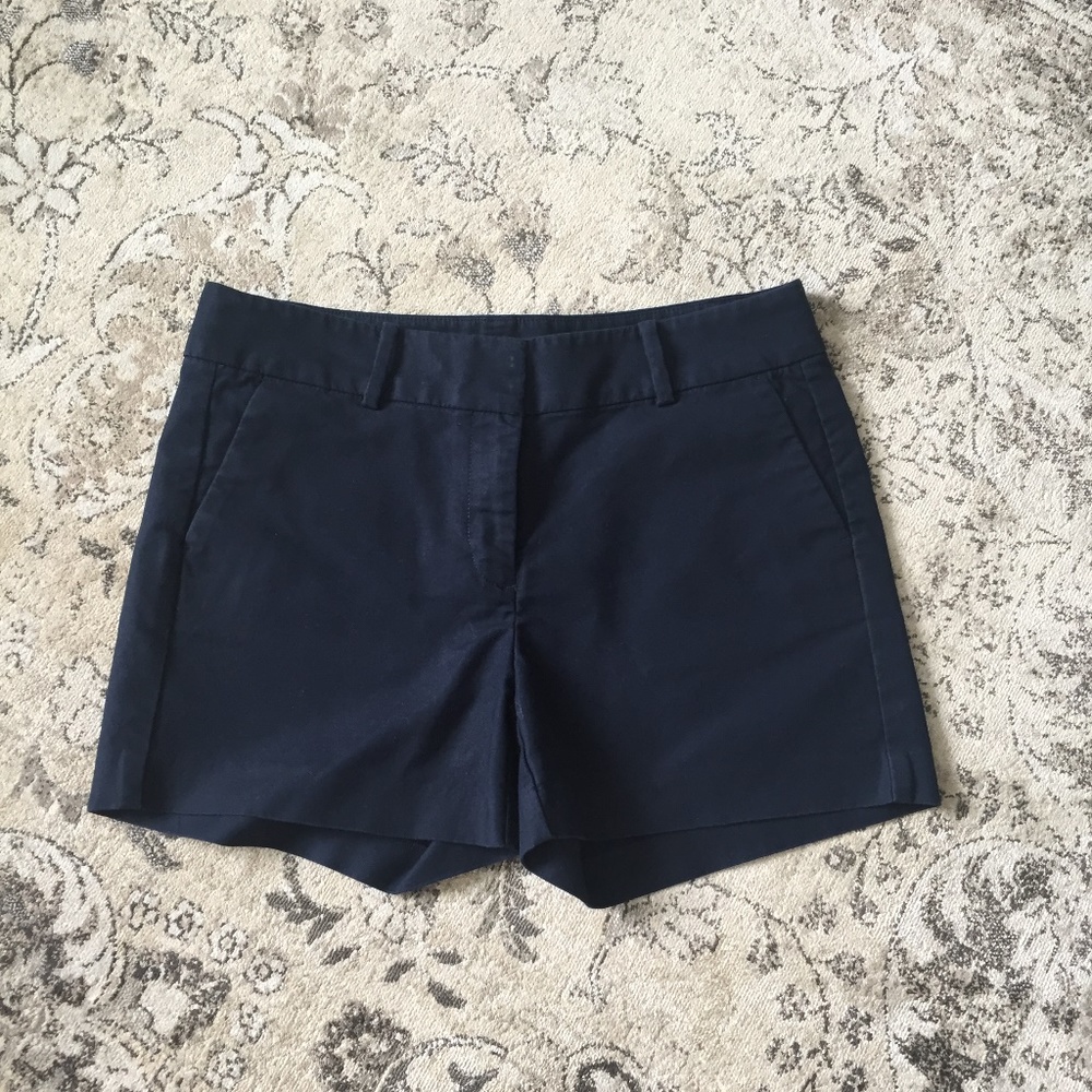 Ann Taylor Signature Shorts Size 6 Navy